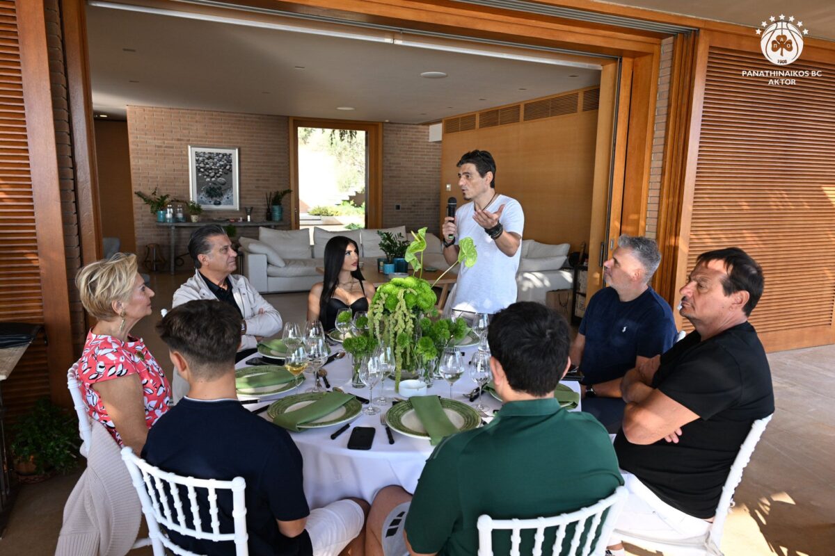 Γιαννακόπουλος: «Σε εκείνο το τραπεζάκι θα μπουν και τα τρία φετινά τρόπαια» (vid)