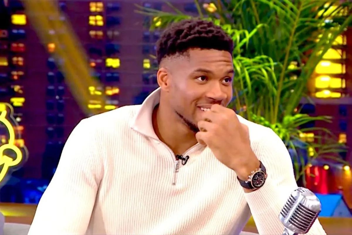 Ο Γιάννης Αντετοκούνμπο στο «The 2Night Show»: «Κύριε Γρηγόρη, είμαι μεγάλος θαυμαστής σας – Στην αρχή έφαγα χυλόπιτα από την Μαράια» (vid)