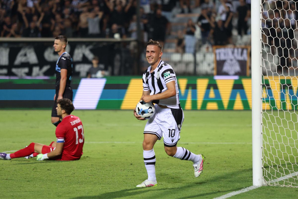 Ο Πέλκας έγινε πατέρας και το γιόρτασε με τους συμπαίκτες του