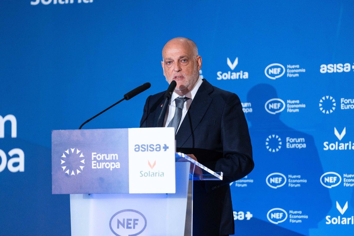 Ο πρόεδρος της La Liga έκανε επίθεση στη Μάντσεστερ Σίτι και την Παρί Σεν Ζερμέν για τα λεφτά που ξοδεύουν