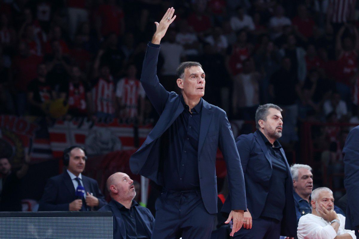 Η ομιλία του Γιώργου Μπαρτζώκα στα αποδυτήρια του Ολυμπιακού (vid)