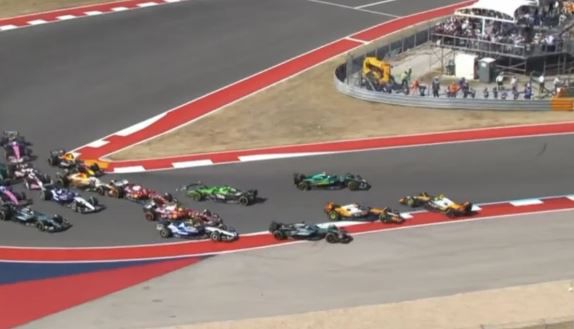 Χάος στην εκκίνηση του Σπριντ στο GP των ΗΠΑ, διπλή εγκατάλειψη για τη McLaren (vid)