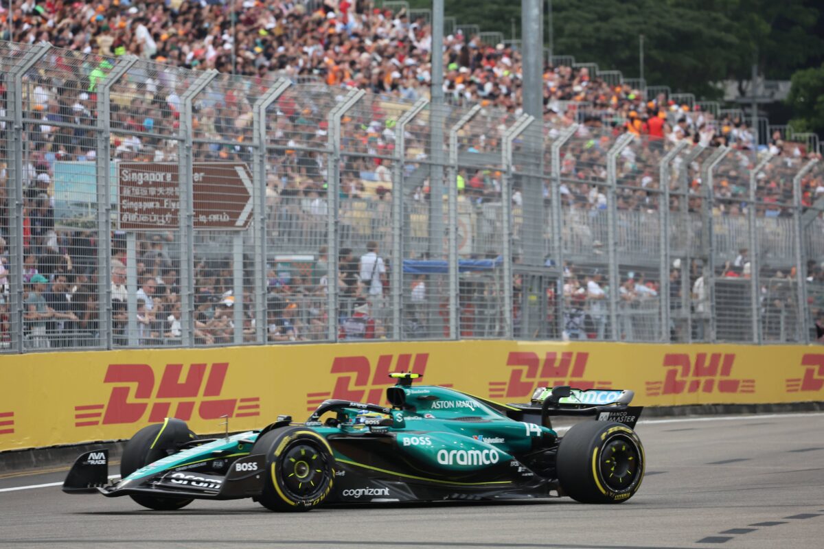 Ο Αλόνσο ταχύτερος στο FP1 της Σιγκαπούρης, μπροστά από τον Λεκλέρ