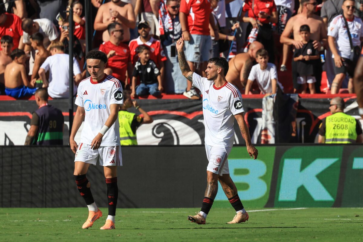 Η Σεβίλλη του Αλμέιδα στέρησε την κορυφή από την Μπαρτσελόνα με τεσσάρα