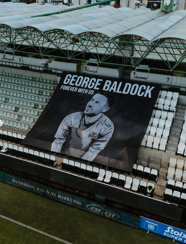 Πανό για τον Τζορτζ Μπάλντοκ στη Λεωφόρο