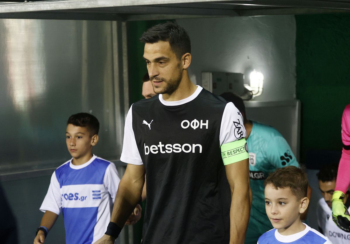 Απίθανο ξέσπασμα του Λαμπρόπουλου κατά των διαιτητών: «Δεν γίνεται να μου κάνεις τσαμπουκά, έχουν έπαρση»