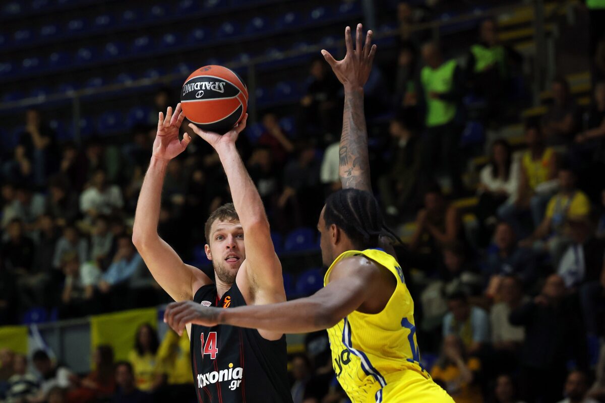 Αδιανόητα πράγματα: Ο Ολυμπιακός γύρισε ματς με σερί… 14-1 στο τέλος!