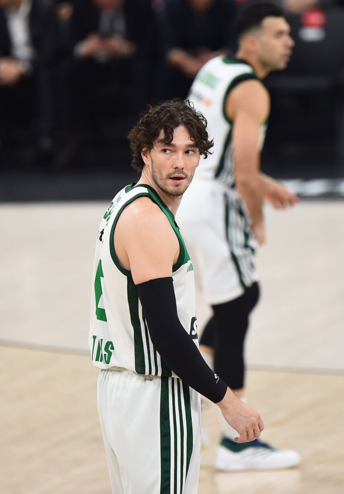 Νίκη – statement!