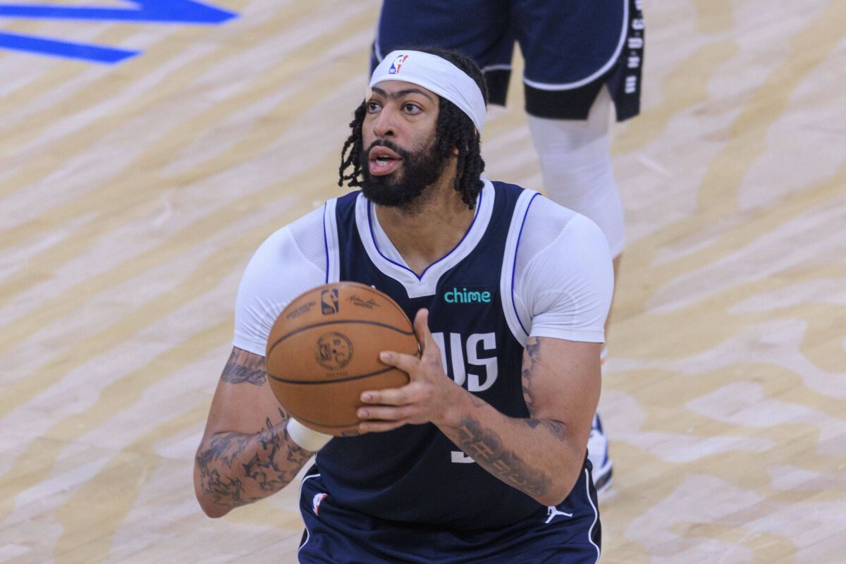 Οι Μάβερικς επικράτησαν άνετα των Ράπτορς σημειώνοντας την πρώτη νίκη τους για τη φετινή σεζόν