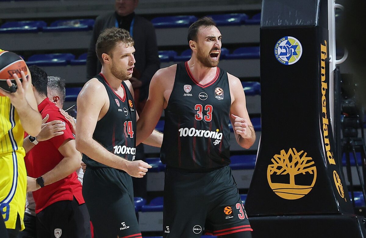 Ξέσπασμα Μιλουτίνοφ και Βεζένκοφ μετά την επική ανατροπή του Ολυμπιακού (pics)