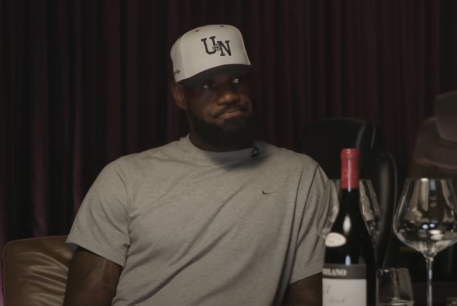 Λεμπρόν: «Δεν βιάζομαι να επιστρέψω στα παρκέ και αυτός είναι ο λόγος» (vid)