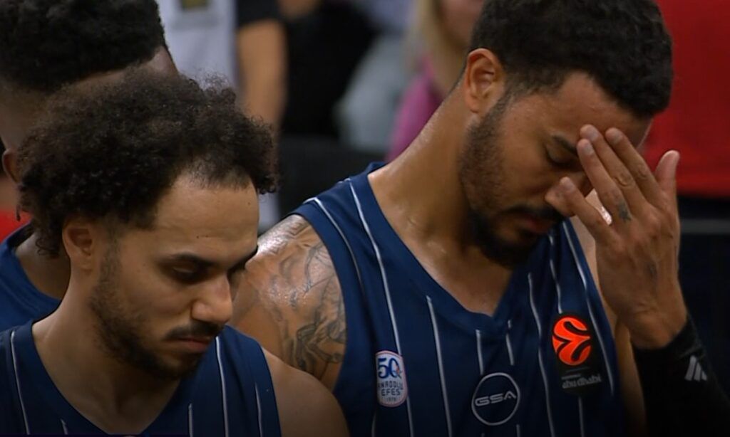 Ο τραυματισμός του Παπαγιάννη συγκλόνισε την Εφές – Οι αντιδράσεις των συμπαικτών και του επιτελείου του συλλόγου (pics)