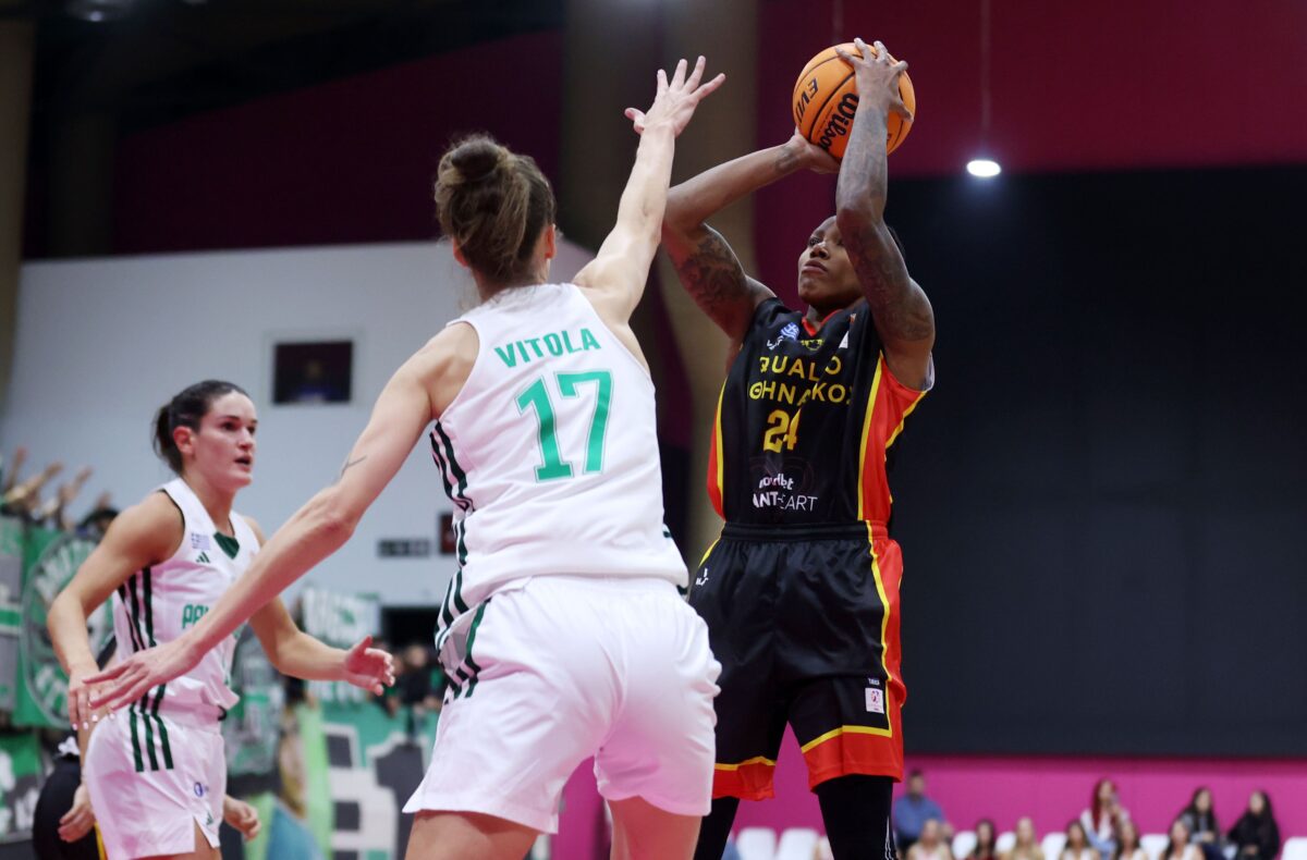 Ο Αθηναϊκός ολοκλήρωσε το ματς με τον Παναθηναϊκό έχοντας 0/20 τρίποντα!