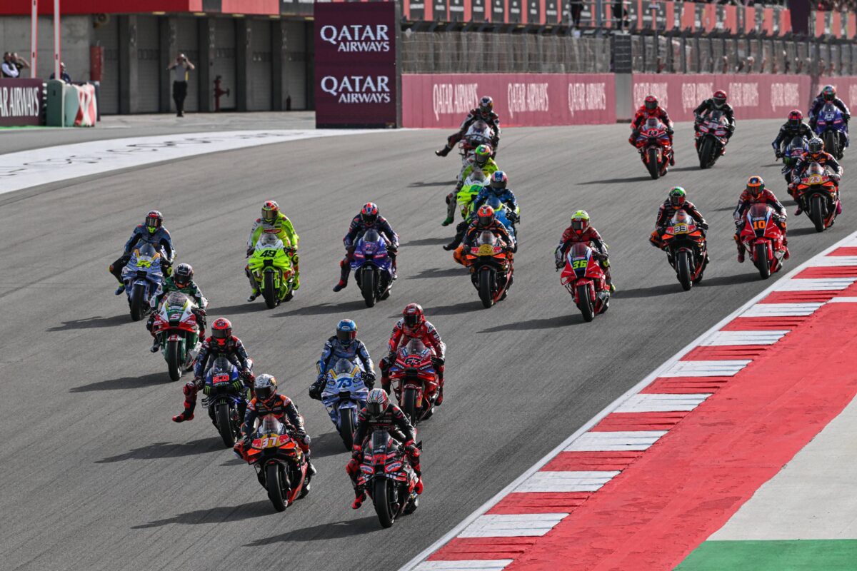 Οι κατασκευαστές του MotoGP ζητούν σαφήνεια για τους κανονισμούς περί καπνού από τον κινητήρα
