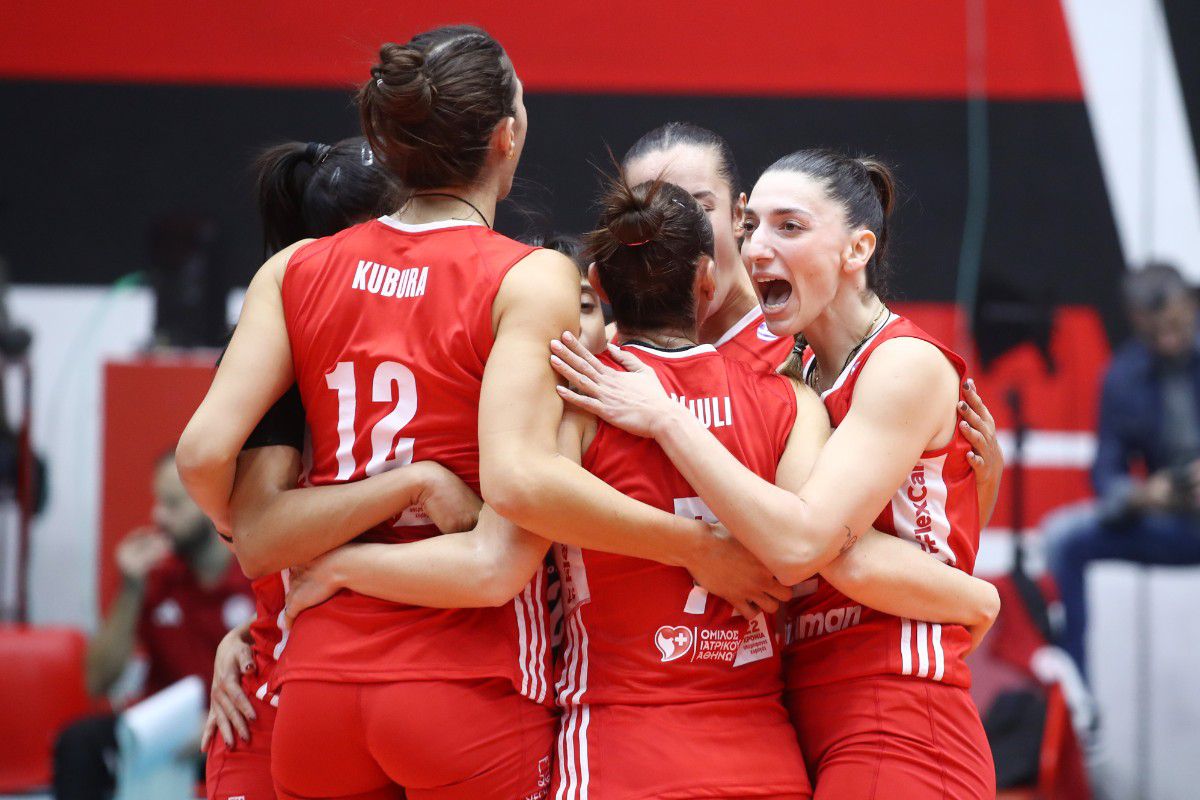 Καθαρή νίκη για τον Ολυμπιακό, 3-0 τη Βάσας και «αγκαλιά» με τους ομίλους