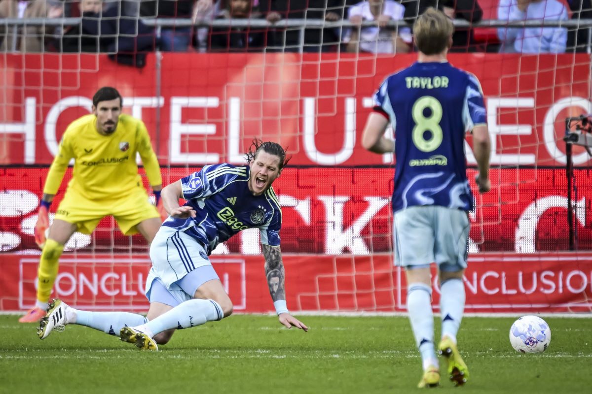 Αντίπαλος Ολυμπιακού – Νέα γκέλα για τον Άγιαξ, έχασε από την Ουτρέχτη του Μπάρκα