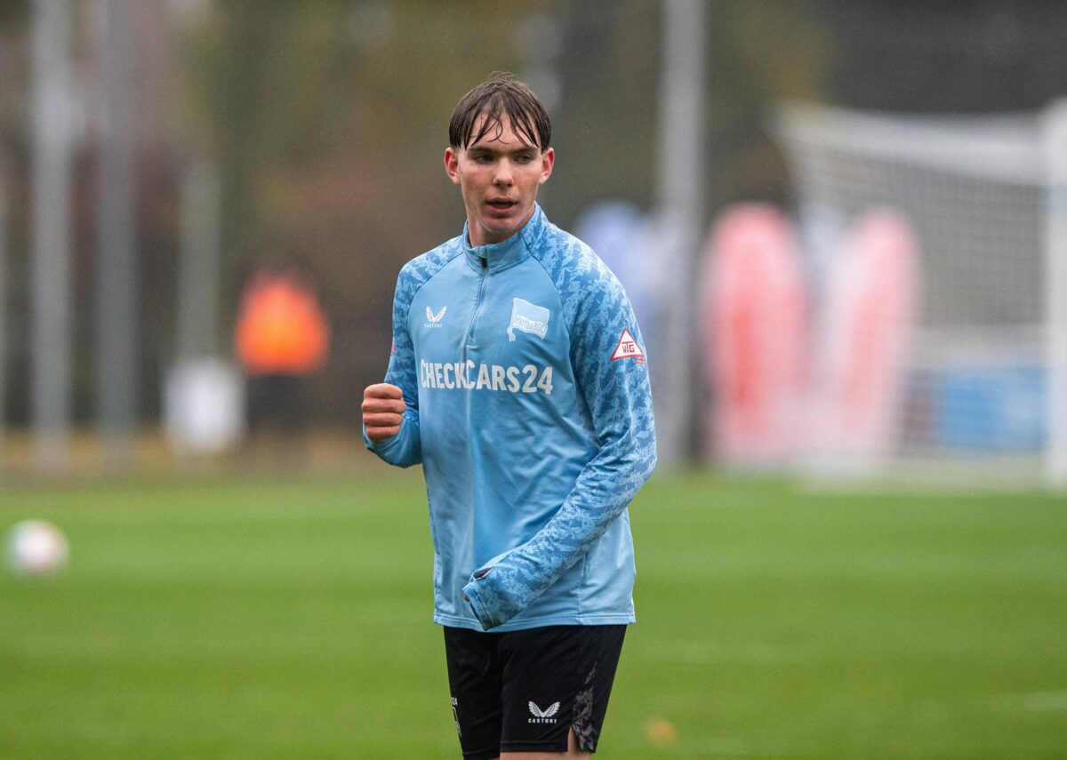 Κένετ Άιχορν: Ο «μίνι Κρόος» που συνδέεται με τη μισή Ευρώπη