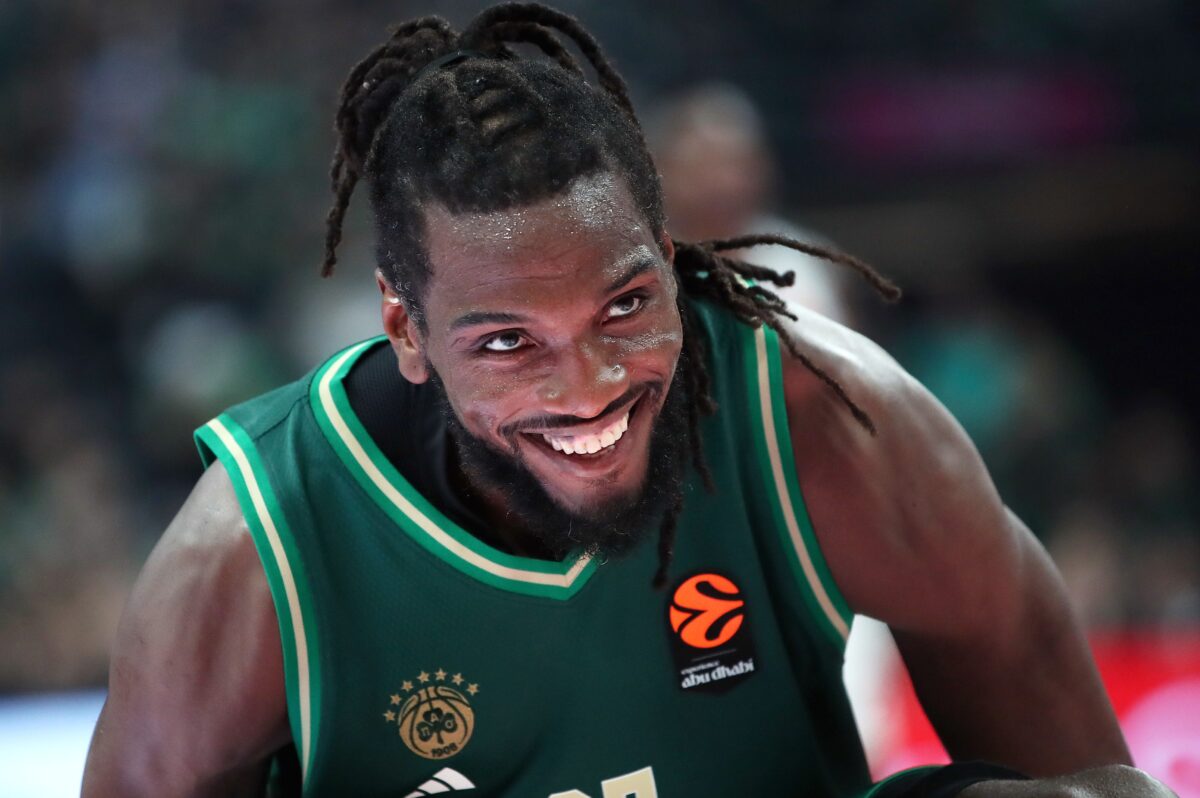 Η Euroleague αποθεώνει τον Κένεθ Φαρίντ