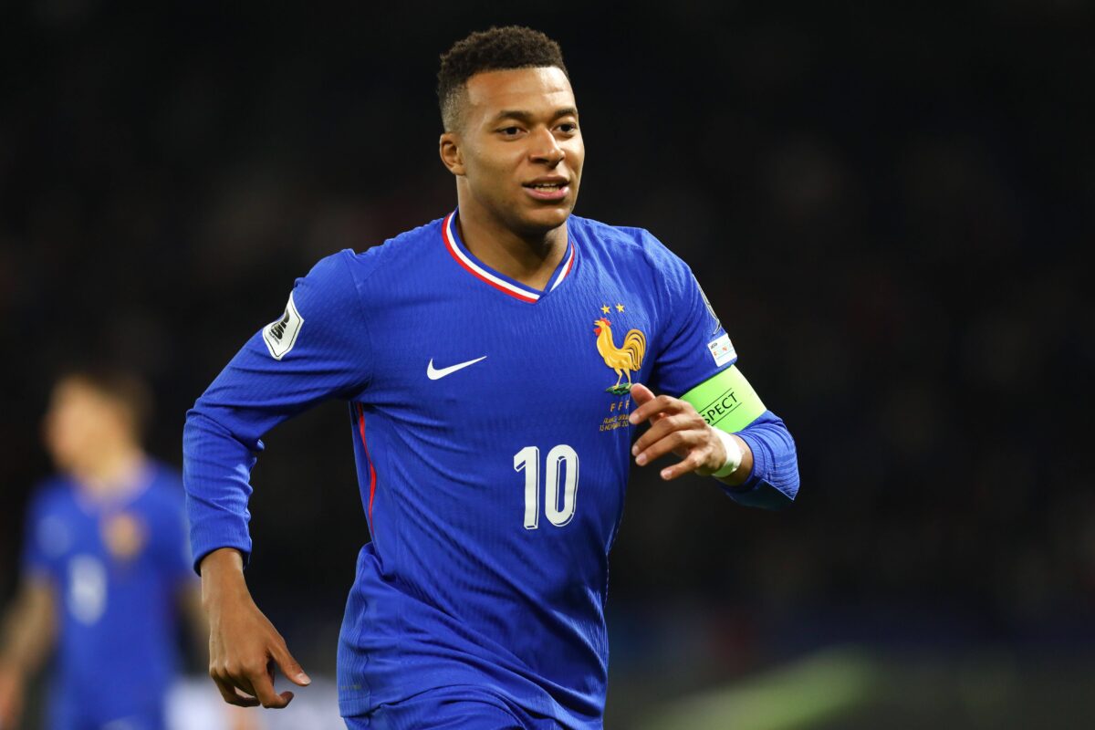 Ο Εμπαπέ έφτασε τα 400 γκολ αλλά θέλει πολλά παραπάνω