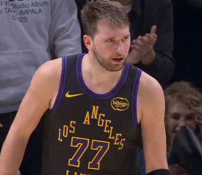 Εντυπωσιακός Ντόντσιτς με 37 πόντους στη νίκη των Λέικερς επί των Τζαζ