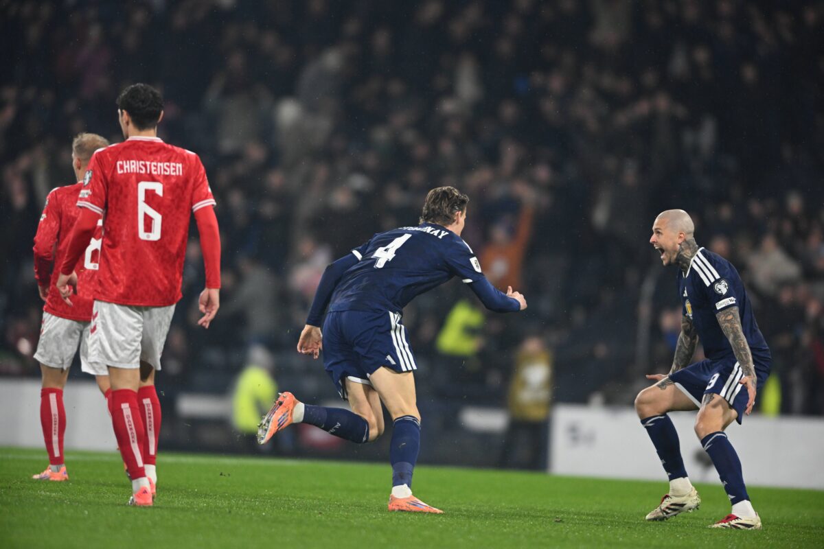 Επική πρόκριση για τη Σκωτία με γκολάρες στο φινάλε μετά από συγκλονιστικό ματς κόντρα στη Δανία!