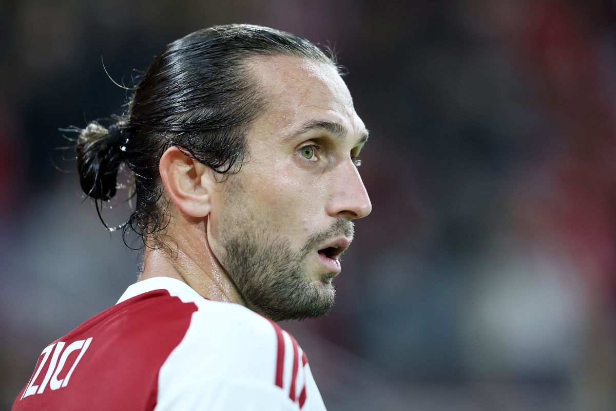 Άπαντες υπεραπαραίτητοι, 4 βαθμούς έχει δώσει ο Γιαζίτσι