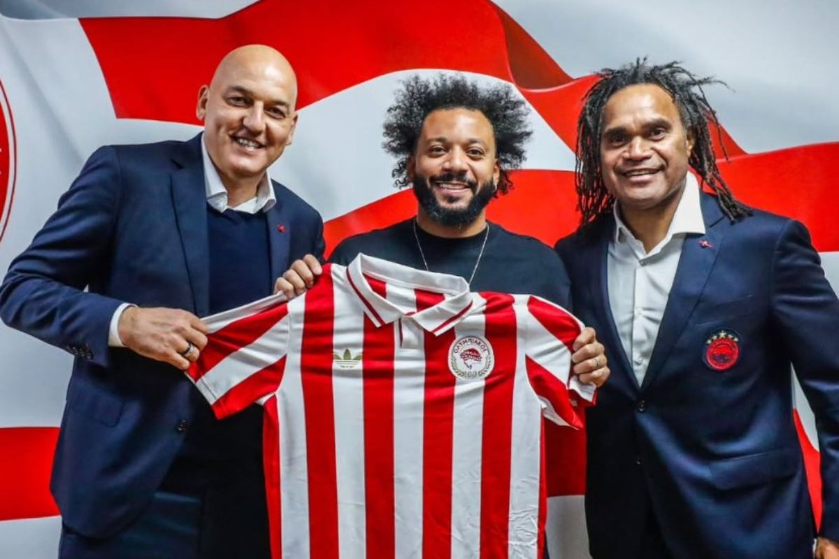 Μαρσέλο με την επετειακή φανέλα