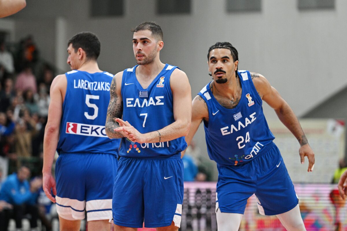Τολιόπουλος: «Καθήκον η Εθνική»