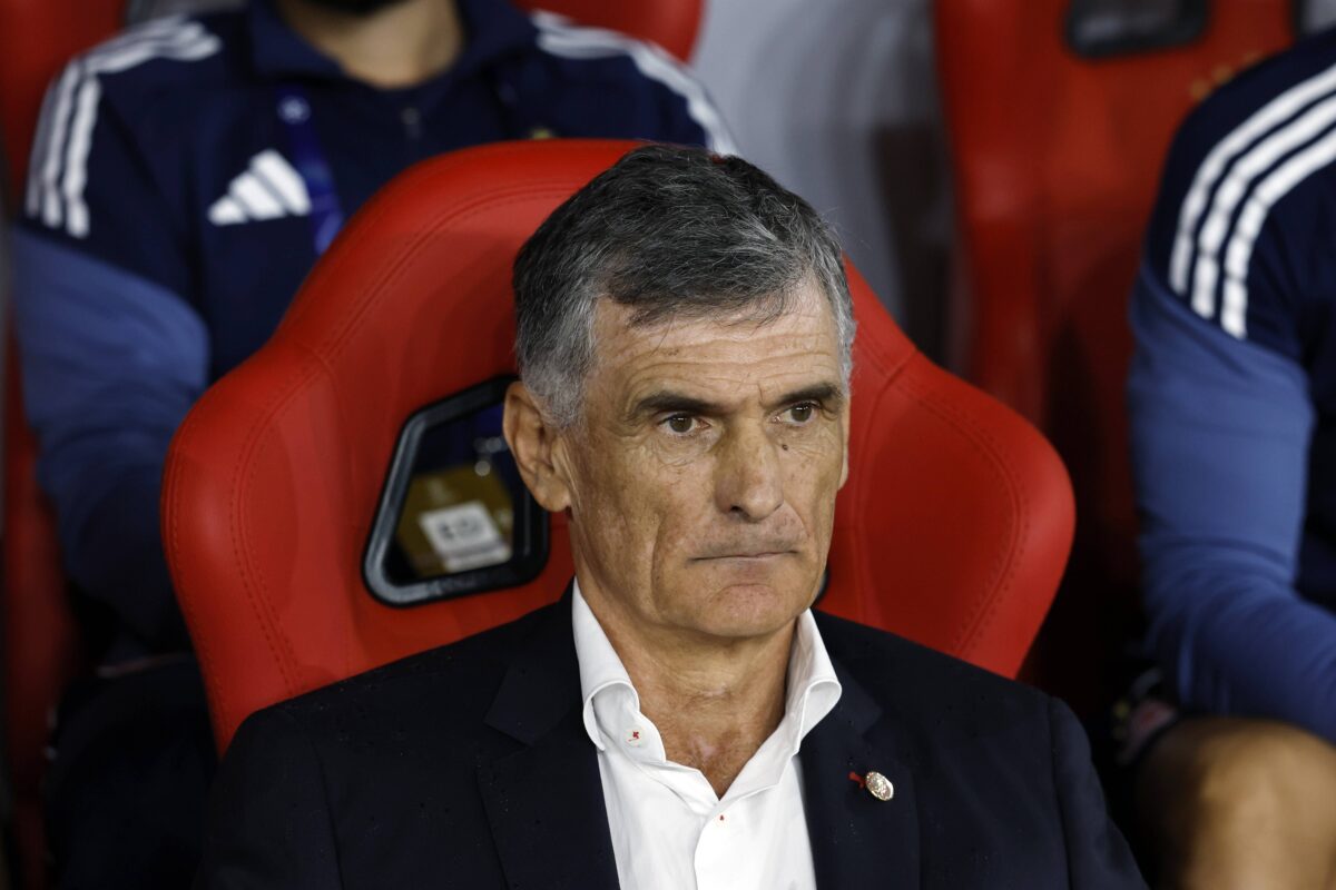 Δεν αφήνει σε… χλωρό κλαρί ο Μεντιλίμπαρ τους παίκτες