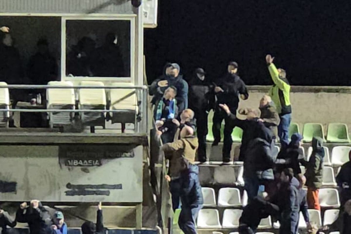 Χαμός στο Λεβαδειακός – ΠΑΟΚ: Οπαδοί των γηπεδούχων επιτέθηκαν στους ανθρώπους του Δικεφάλου (vid)
