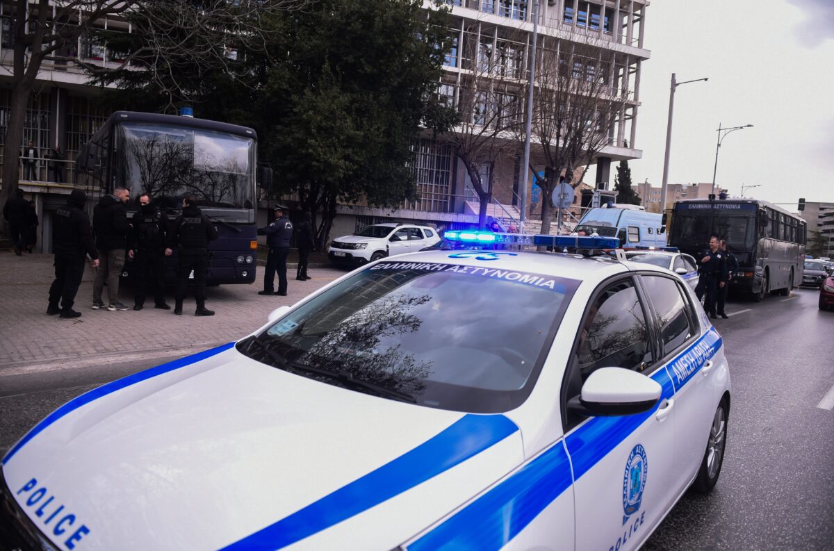 Το βίντεο ντοκουμέντο με τη συμπλοκή οπαδών Ολυμπιακού και ΟΦΗ
