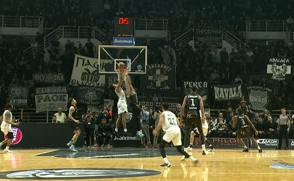 Το φάουλ που έδωσε την νίκη στον ΠΑΟΚ στην «εκπνοή» του αγώνα με την Μπραουνσβάιγκ (vid)