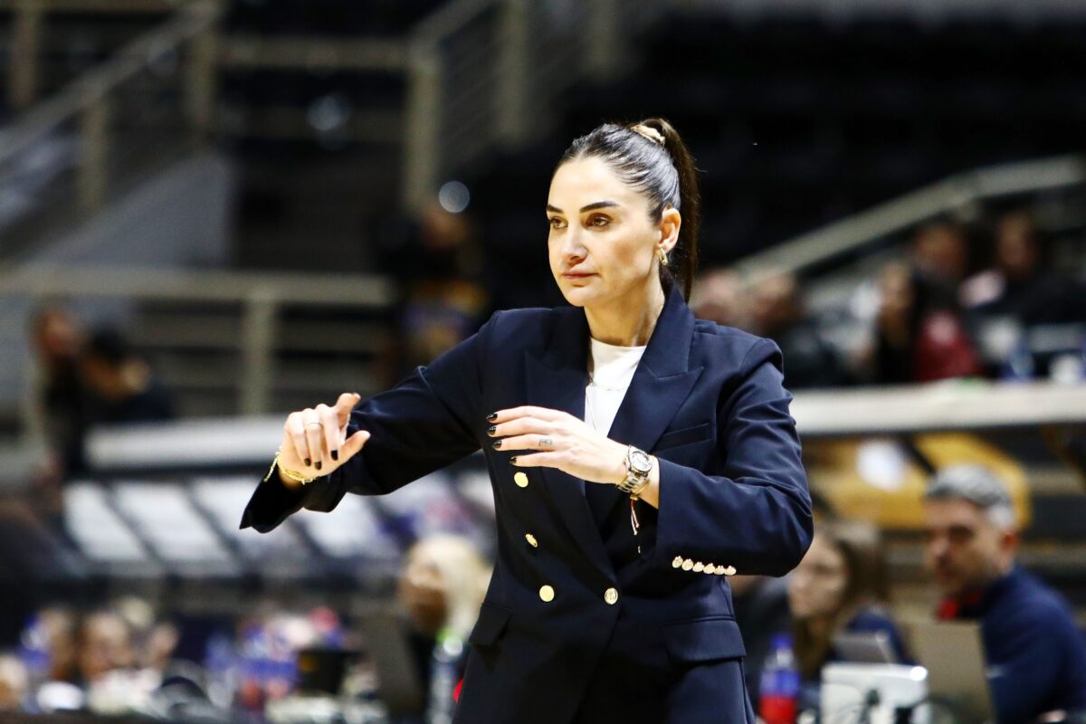 Καταδίκασε φραστικές επιθέσεις η Ερντέμ: «Καμία γυναίκα δεν πρέπει να το ανέχεται» (pic)