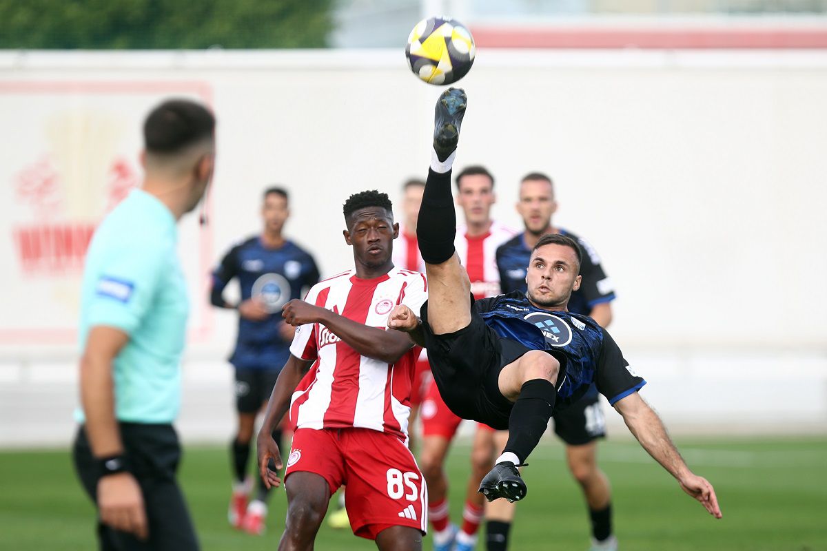 Δείτε τα highlights από την αναμέτρηση Ολυμπιακός Β' - Ελλάς Σύρου για τη 11η αναμέτρηση της Super League 2, την οποία παρακολουθήσατε από το Sportal.
