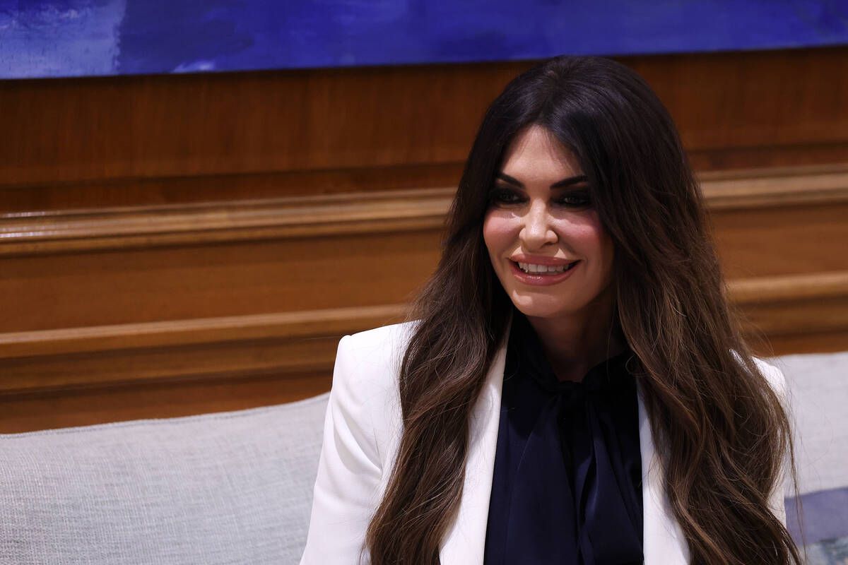 Κίμπερλι Γκίλφοϊλ: Η… παρά λίγο ποδοσφαιριστρια που ανέλαβε την πρεσβεία των ΗΠΑ