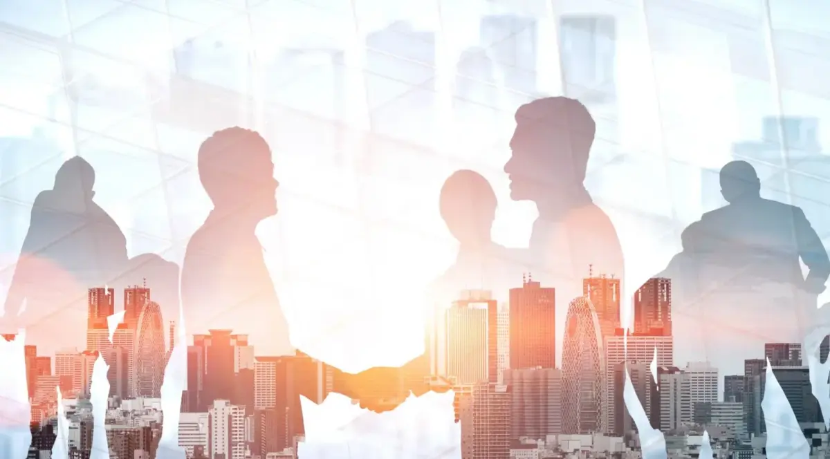 O «πάγος» μεταξύ δύο εκ των τριών κεντρικών μελών σε κορυφαία επιχειρηματική οικογένεια «έσπασε», μετά την ψυχρότητα των τελευταίων ετών!