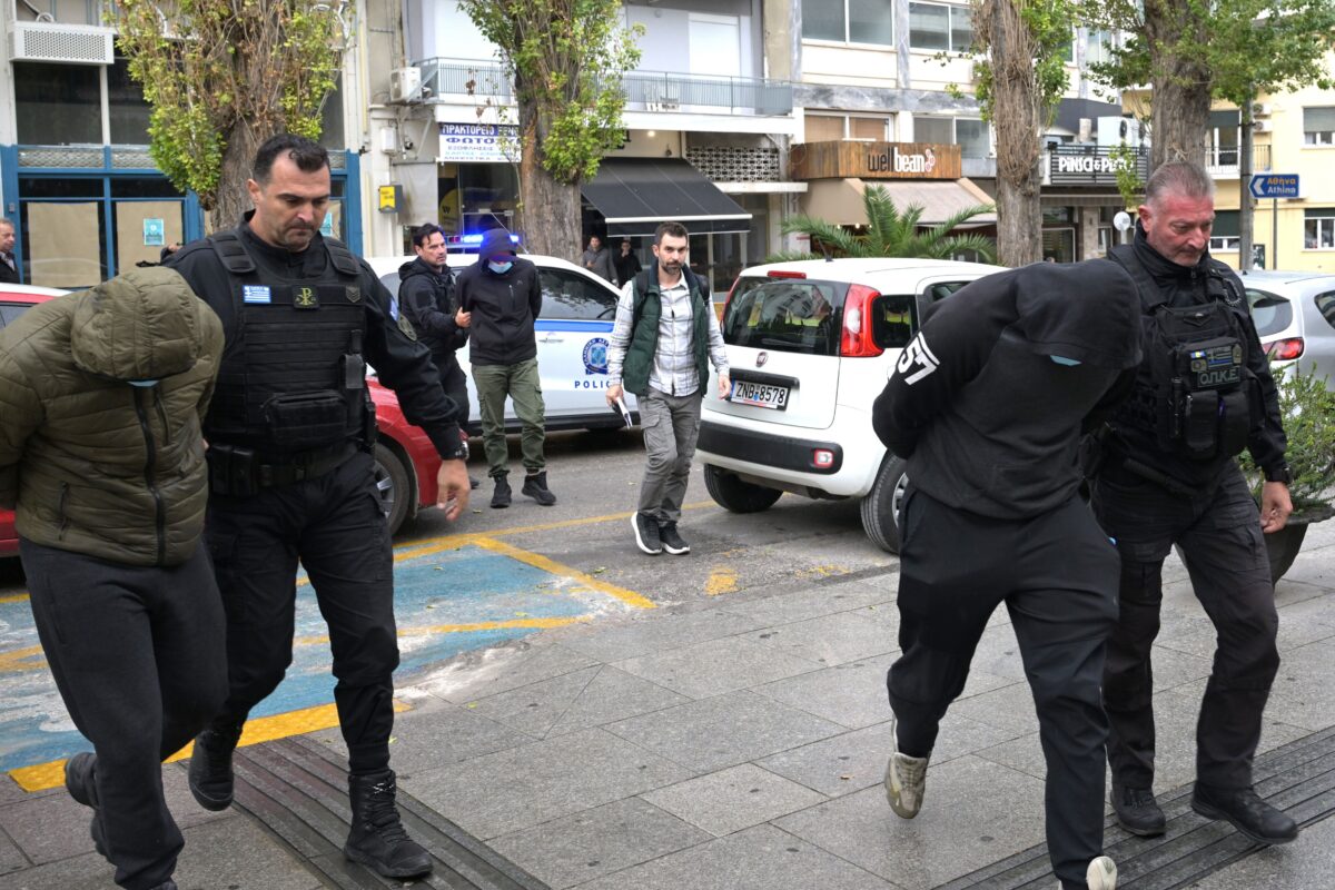 Στον Εισαγγελέα οι συλληφθέντες για τη δολοφονία του 20χρονου οπαδού της ΑΕΚ