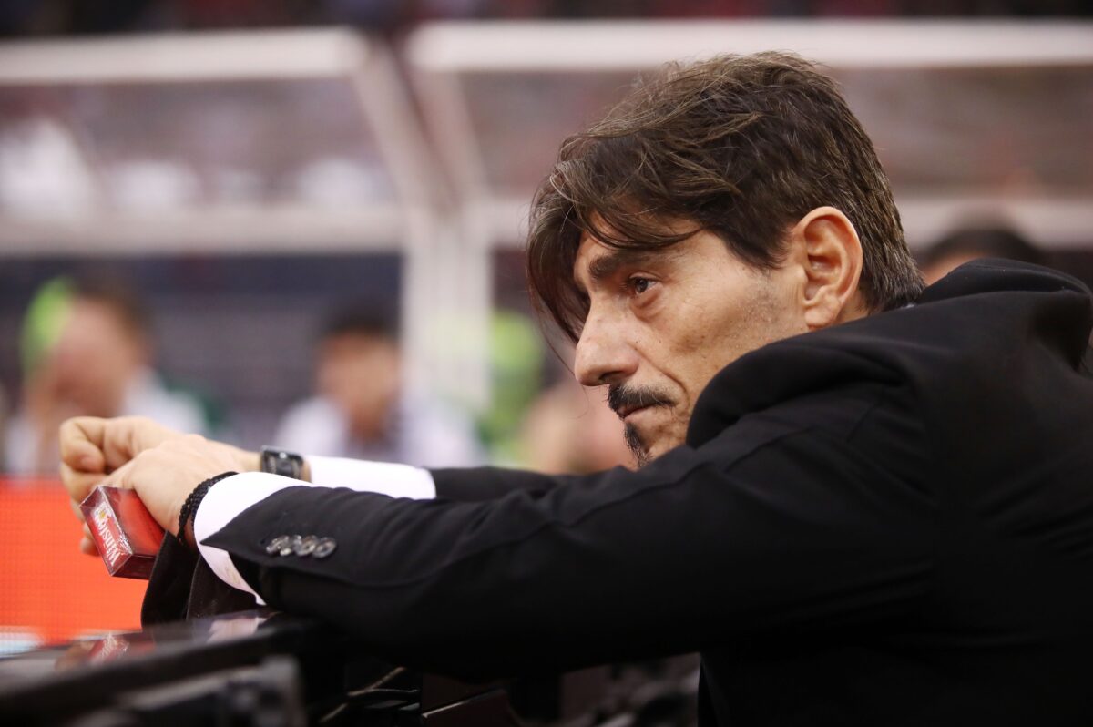 O Γιαννακόπουλος σχολιάζει την επιστροφή του Βεζένκοφ στον Ολυμπιακό: «Παικταράς, αλλά…»