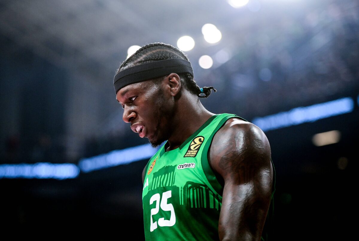 Ο Κέντρικ Ναν σε ματς του Παναθηναϊκού