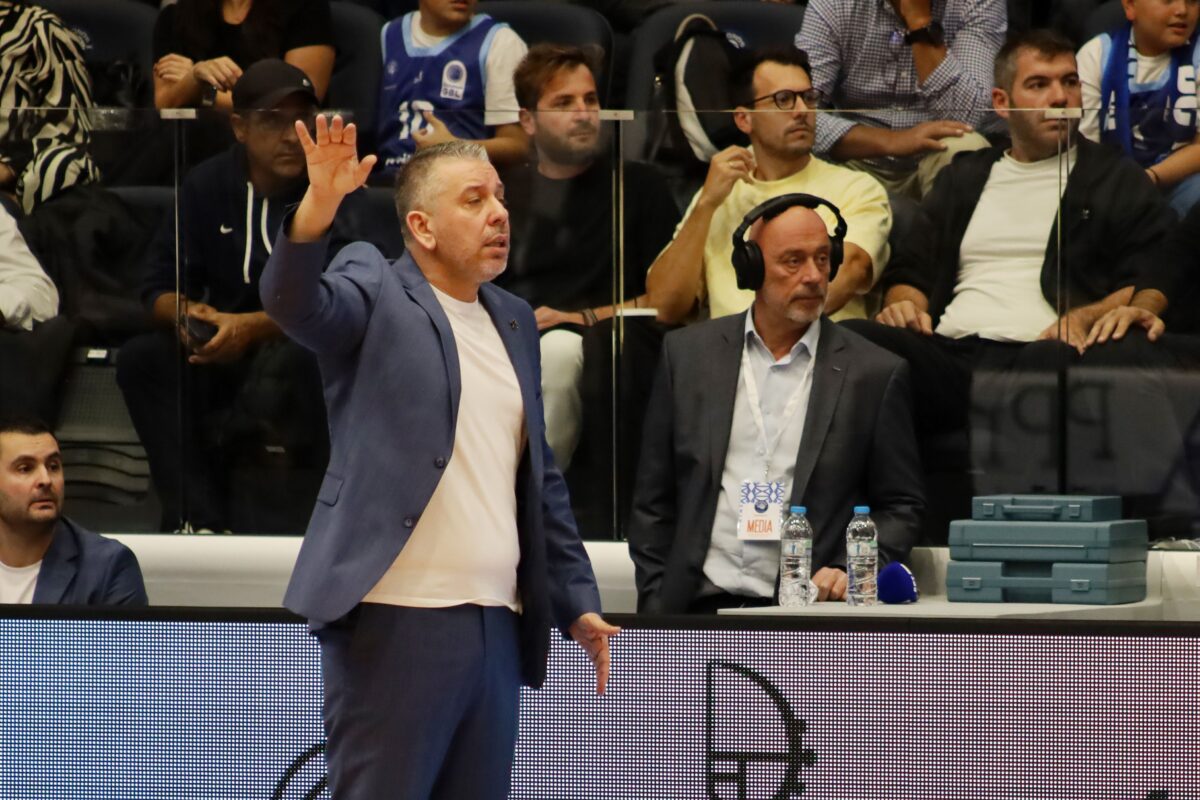 Απασφάλισε ο Παπαθεοδώρου: «Συμμετέχουμε σε κουκλοθέατρο» (vid)