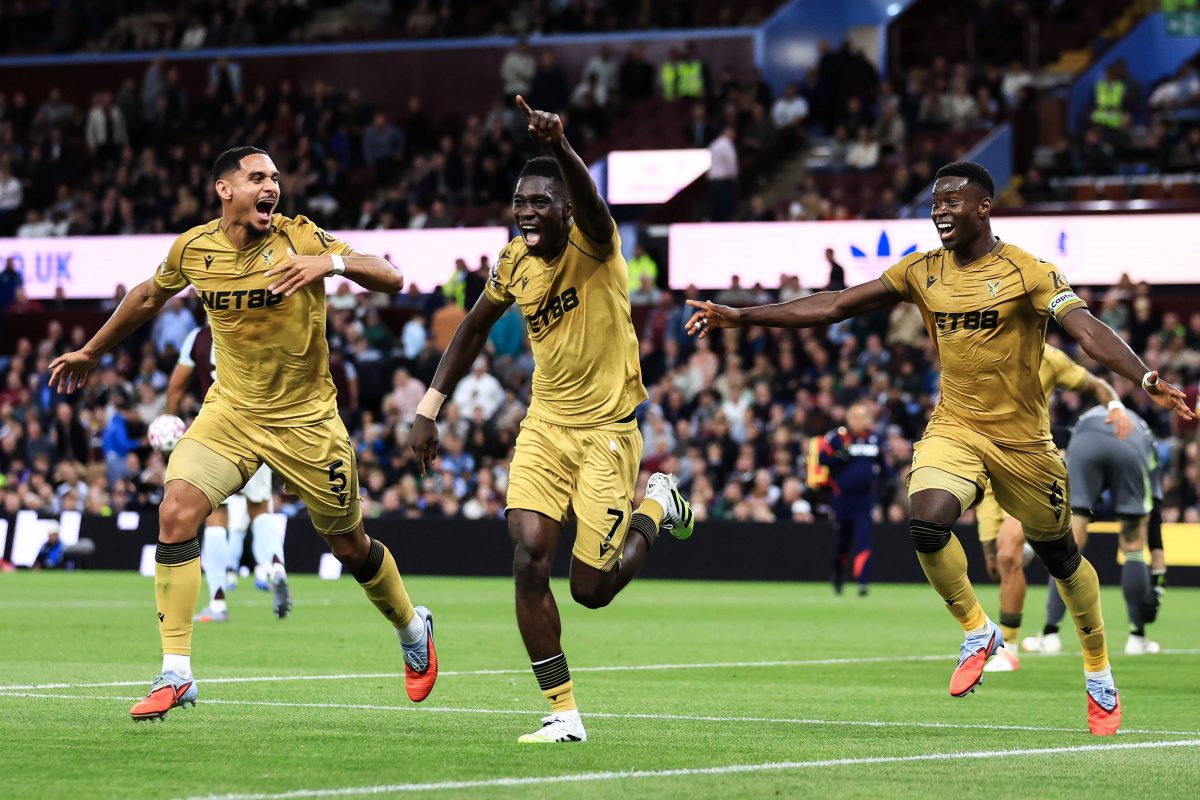 Η Άστον Βίλα για τη 10η σερί νίκη απέναντι στην ασταθή Γιουνάιτεντ