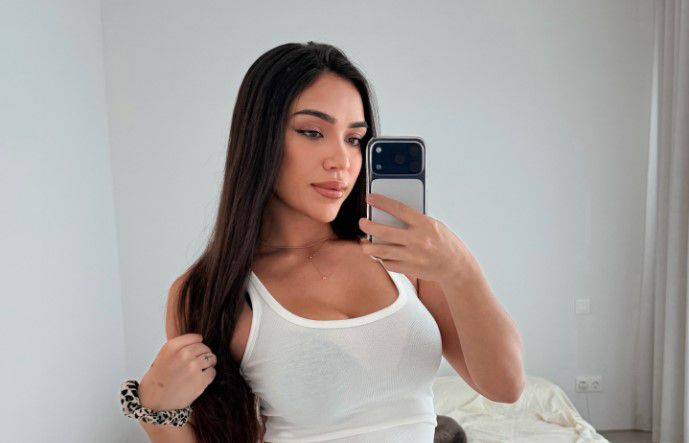 Μοντέλο του OnlyFans έκανε λόγο για απόπειρα αποπλάνησης από γνωστό ποδοσφαιριστή!