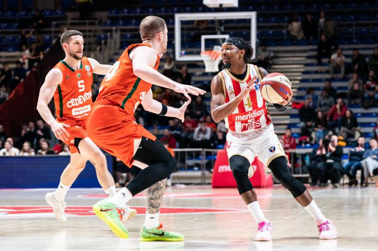 Βαριά ήττα για την Τσεντεβίτα από τον Ερυθρό Αστέρα πριν την αναμέτρηση με την Άρη