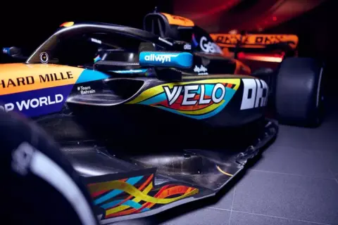 Ειδικός χρωματισμός McLaren για το Άμπου Ντάμπι