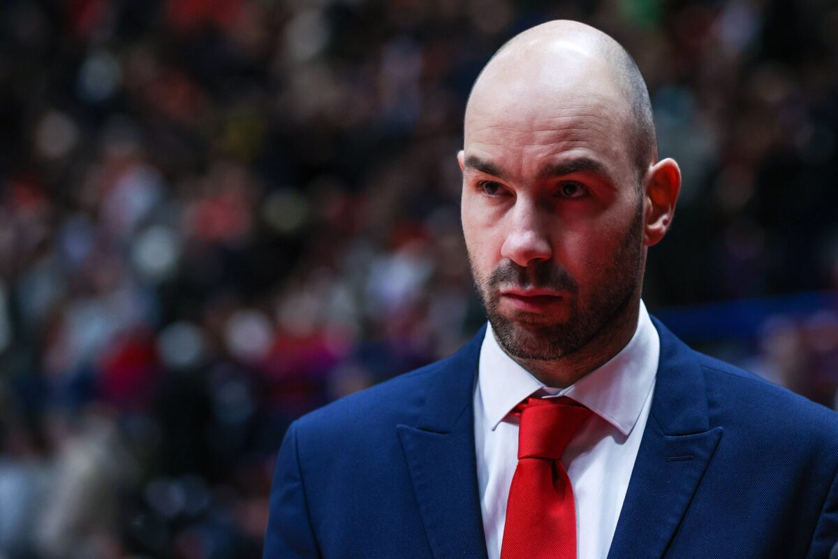 Οργισμένος Σπανούλης εισέβαλλε στο παρκέ πριν τη λήξη του αγώνα της Μονακό με την Ζάλγκιρις