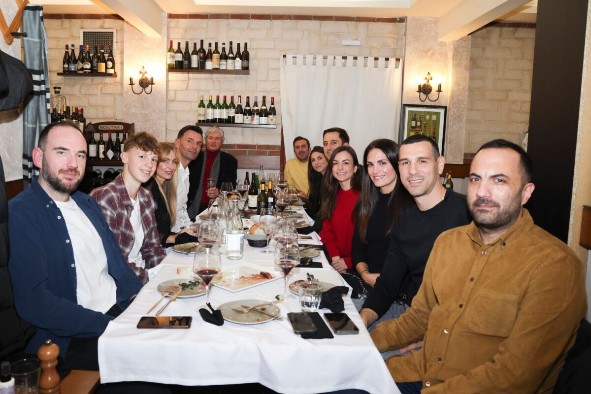 Χριστουγεννιάτικο γεύμα για την ομάδα μπάσκετ του Άρη