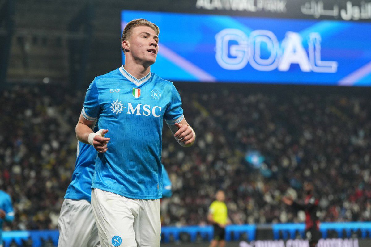 Με Νέρες και Χόιλουντ η Νάπολι «πέταξε» για τον τελικό του Supercoppa