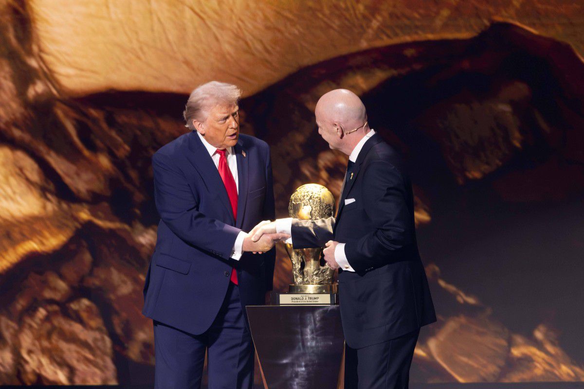 Ο Τζάνι Ινφαντίνο και ο Ντόναλντ Τραμπ