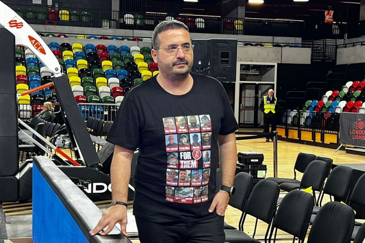 Ο… ελληνικός πανηγυρισμός του προέδρου της Χάποελ Τελ Αβίβ για τη νίκη του Ολυμπιακού