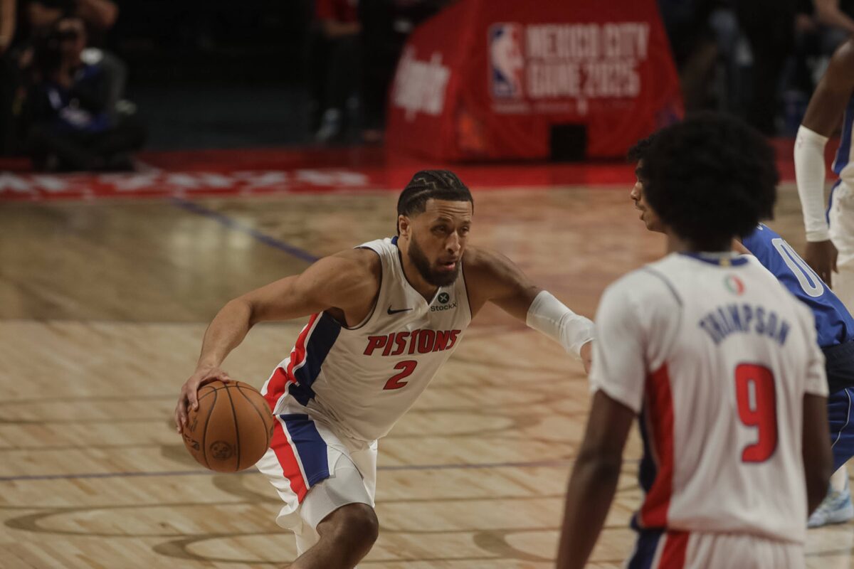 Οι Πίστονς διέλυσαν τους Χόρνετς